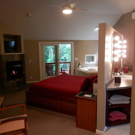 Pigeon Creek Inn - Adults Only-3